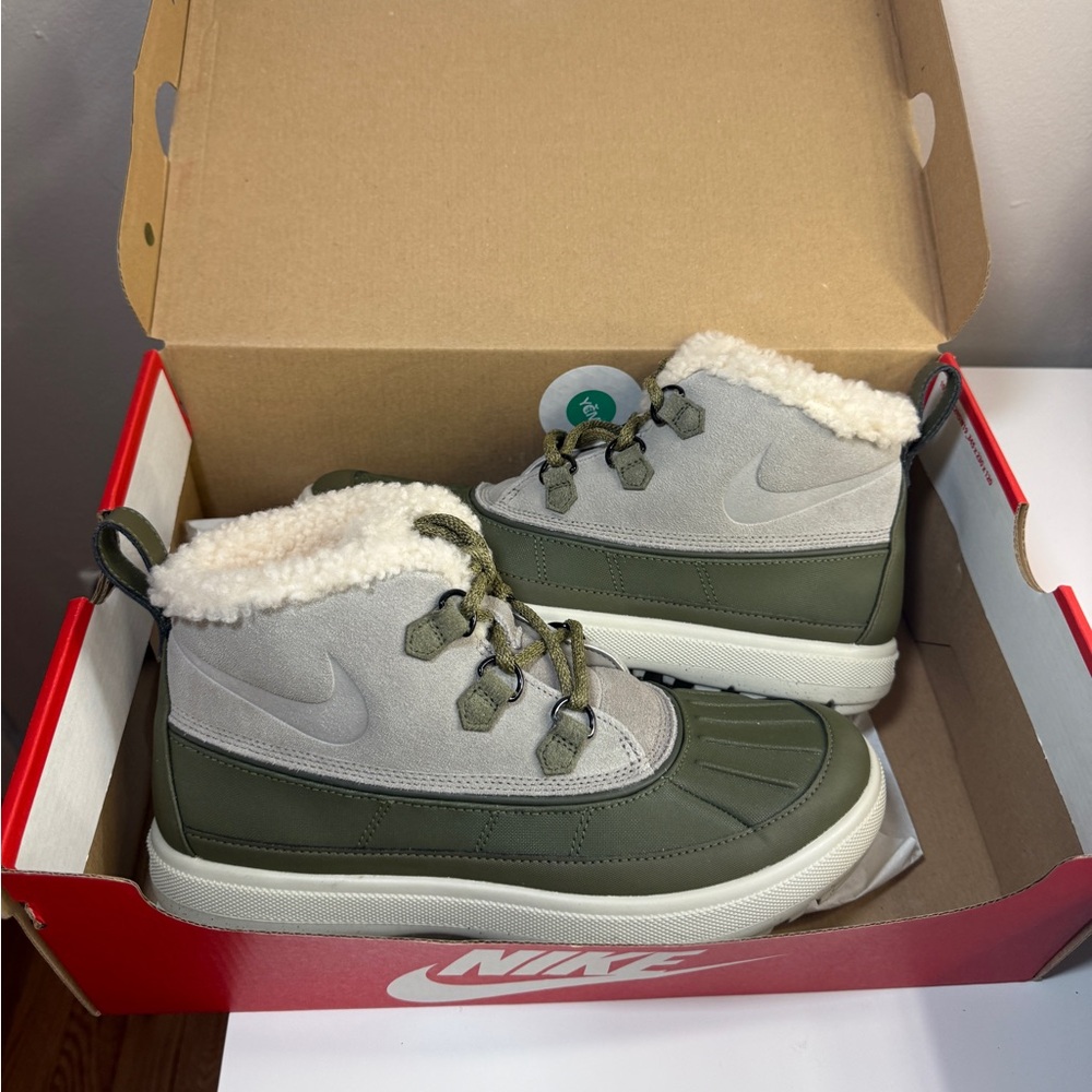 Women’s Nike Woodside Chukka 2